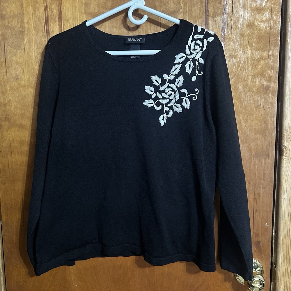 Lane Bryant Plus Size 18/20 Sweater Black With Embroidery Long Sleeve‎